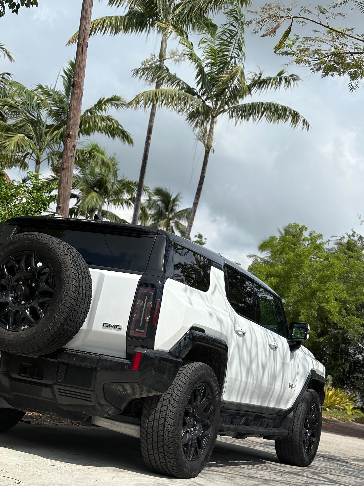 Hummer EV