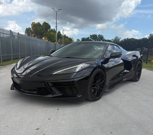 Corvette C8 “Black”
